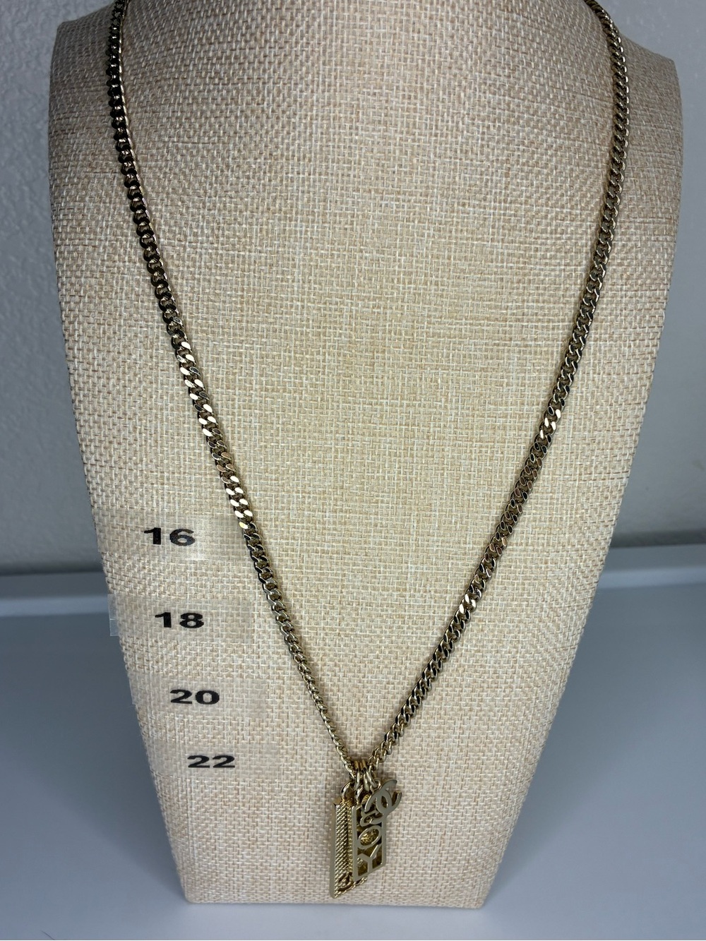 Vintage Gold-Tone Pendant Necklace for Women